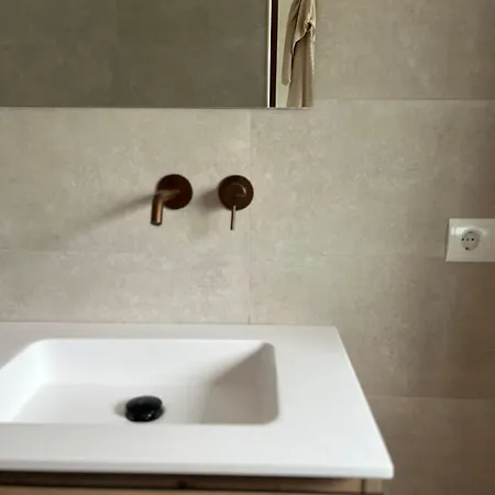 - Piso Reformado Con Piscina, Wifi Y Parking Gratuito